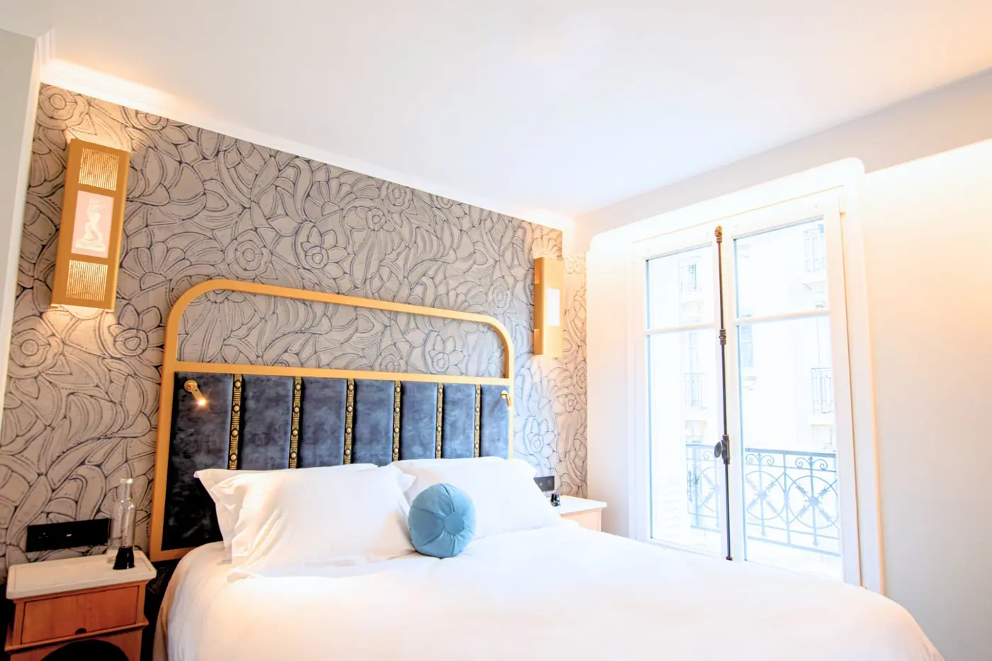 Chambre Cosy bleue vue toits - hôtel charme Montmartre
